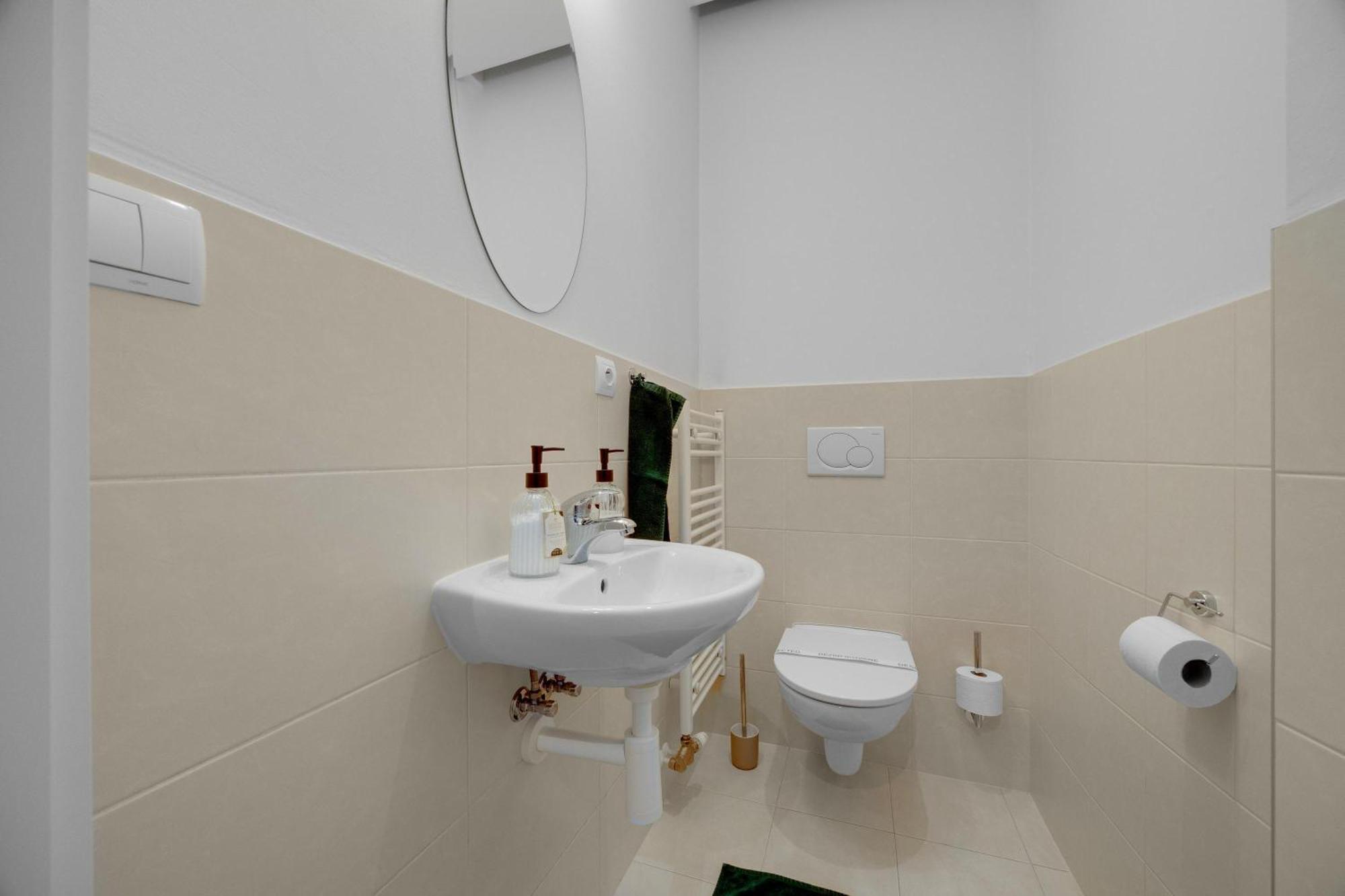 Revon Art-Deco Apartment Laurinska บราติสลาวา ภายนอก รูปภาพ