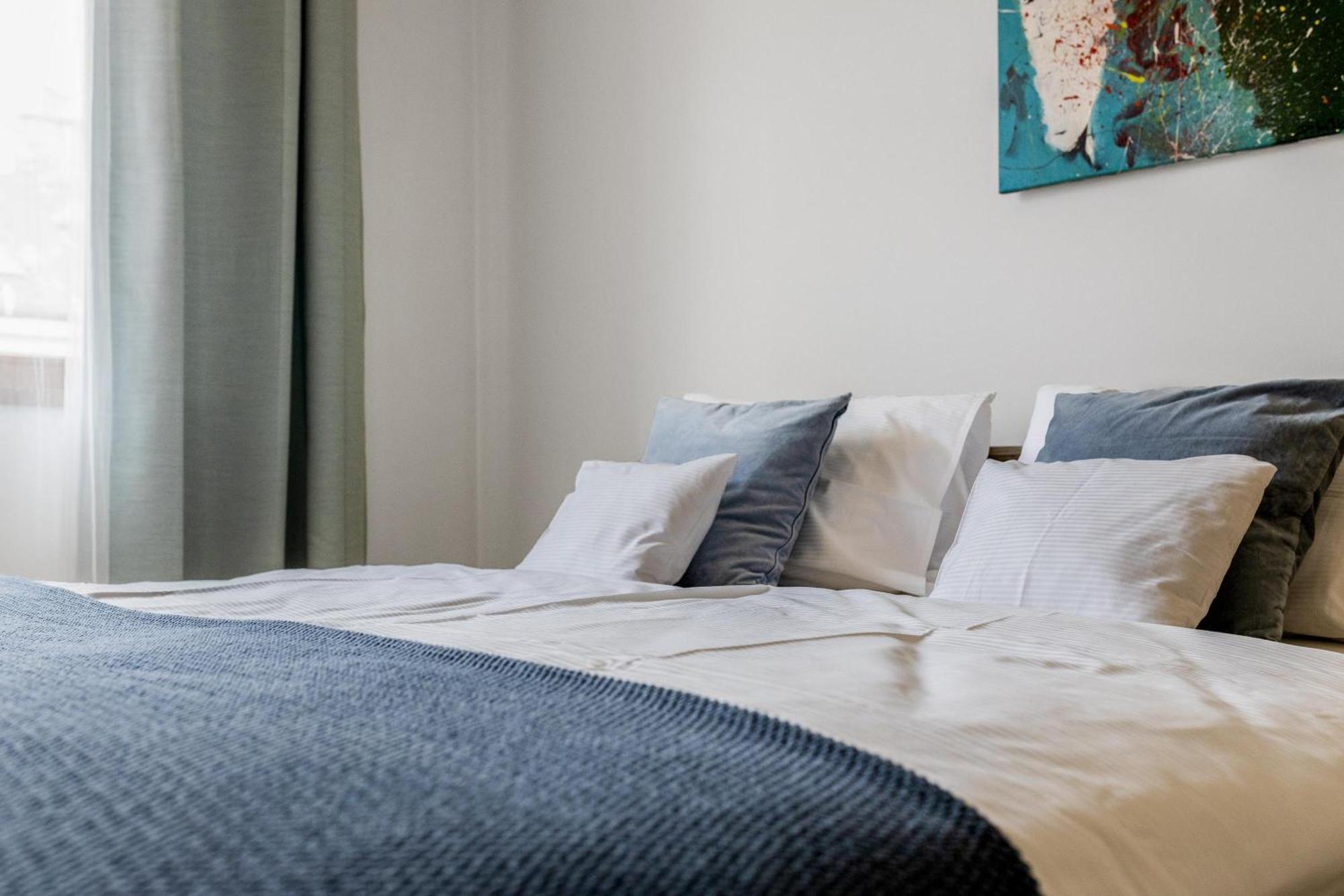 Revon Art-Deco Apartment Laurinska บราติสลาวา ภายนอก รูปภาพ